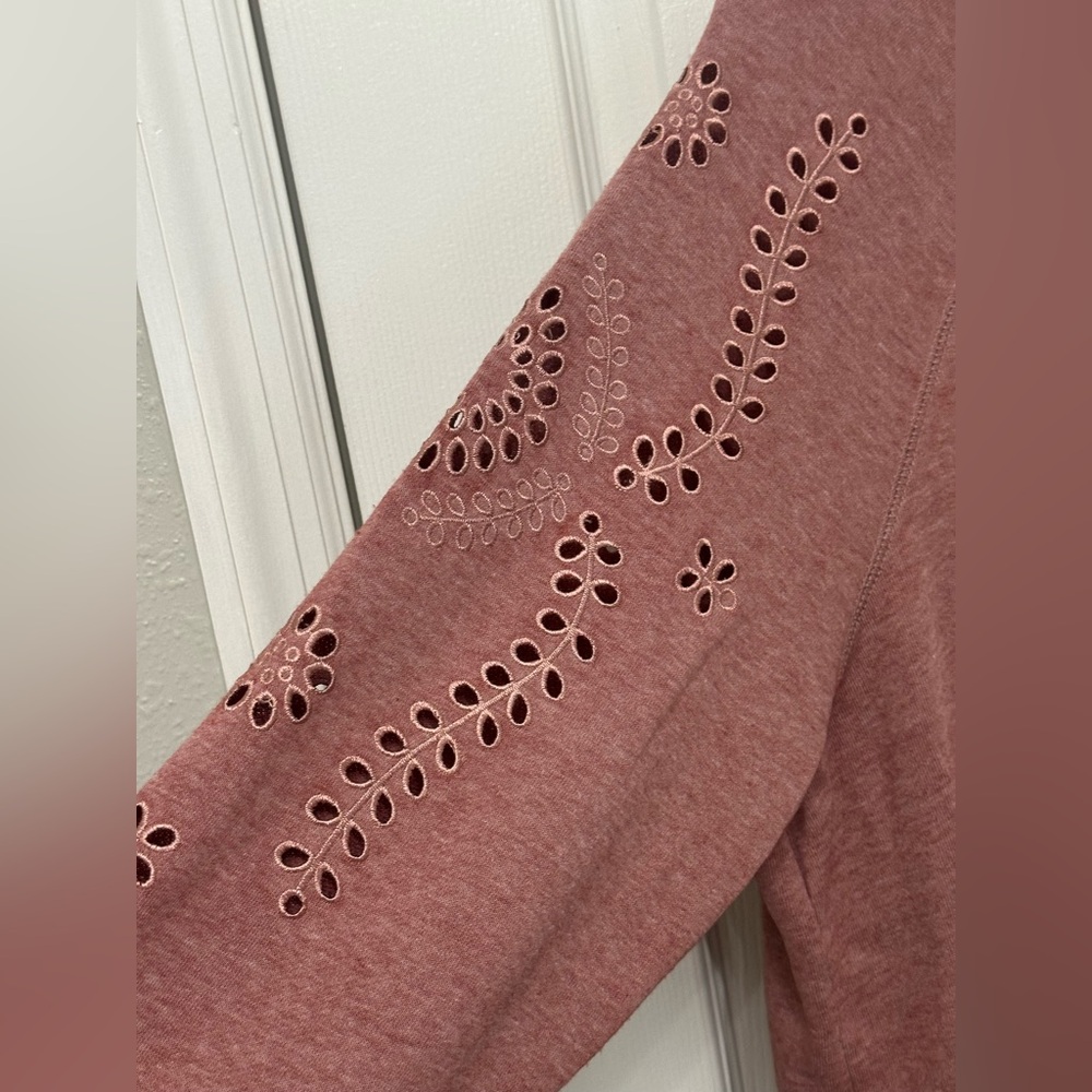 NWOT Joei & T Shirt Cotton Blend Long Sweatshirt Dust Pink Size 1X Ptp 24" - Picture 3 of 6